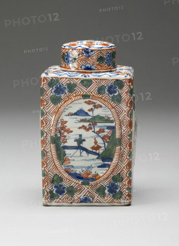Tea Caddy, Delft, c. 1700. Creators: De Metaale Pot, Delftware, Lambertus van Eenhoorn.
