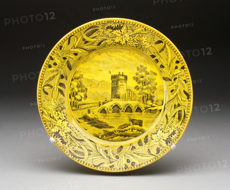 Plate, Montereau, 1840/60. Creator: Creil Pottery.