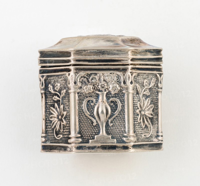 Sponge Box, Netherlands, c. 1900. Creator: Unknown.