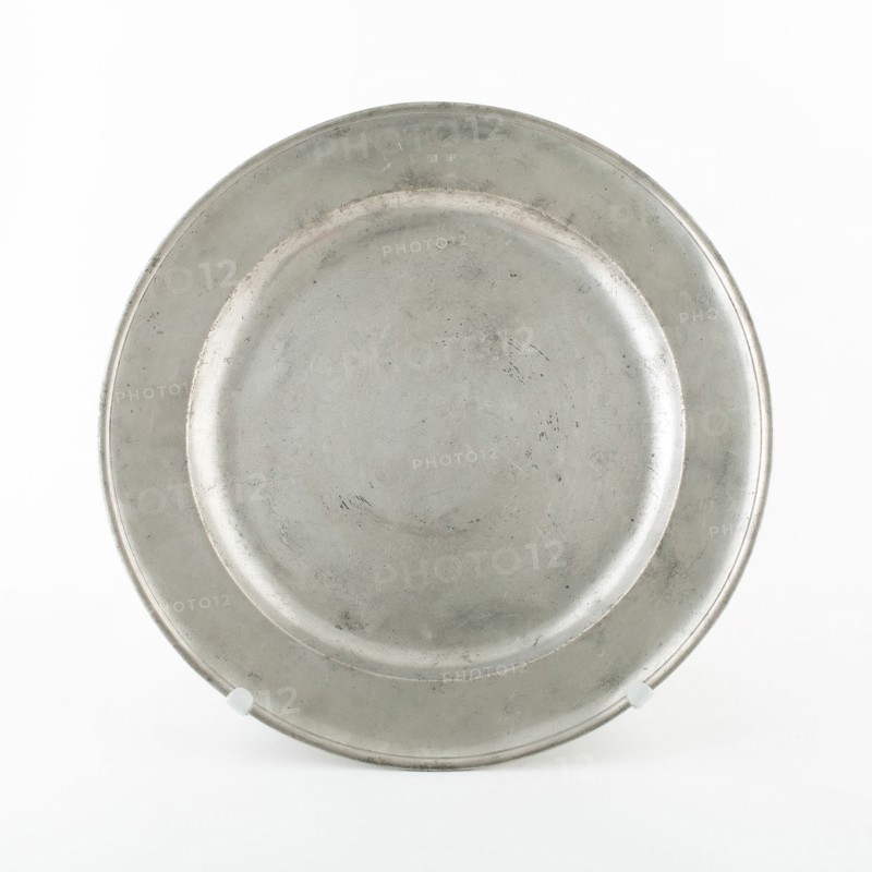 Charger, London, 1680/95. Creator: Thomas Shakle.