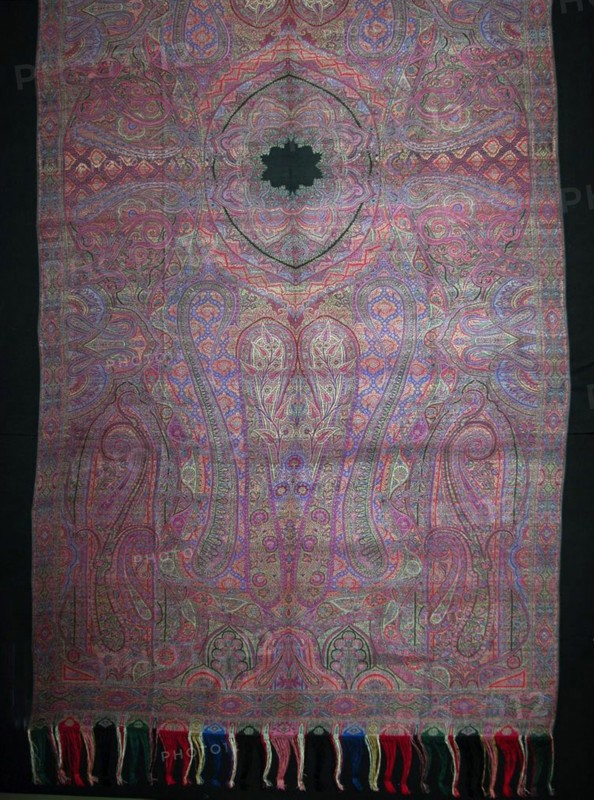 Shawl, Norwich, 1860s. Creator: Clabburn, Sons and Crisp.