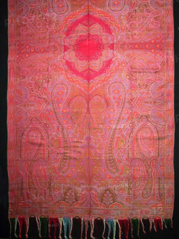 Shawl, Norwich, 1860s. Creator: Clabburn, Sons and Crisp.