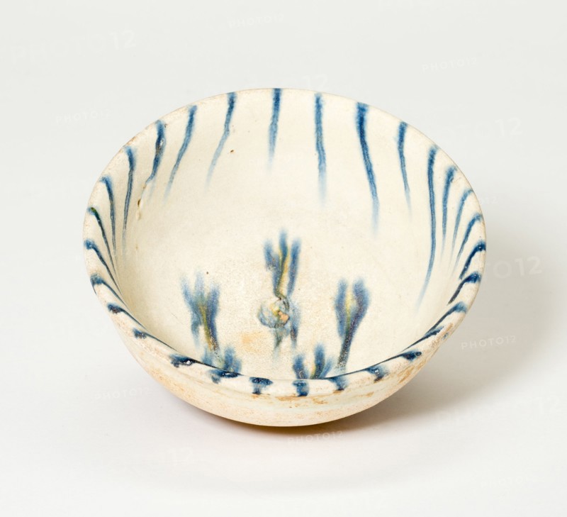 Cup with Streaks and Stylized Floret Patterns, Tang dynasty (618-906), 8th century. Creator: Unknown.