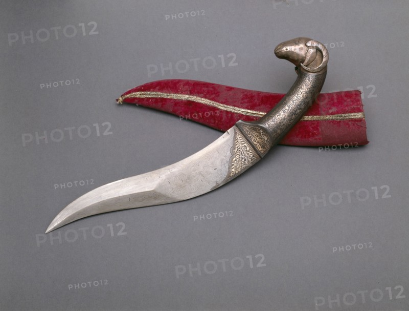 Curved Dagger (Khanjar) with Ram-Head Pommel, 17th/18th century. Creator: Unknown.
