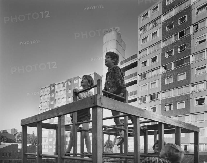 Doddington Estate, Battersea, Wandsworth, London, 08/09/1971. Creator: John Laing plc.