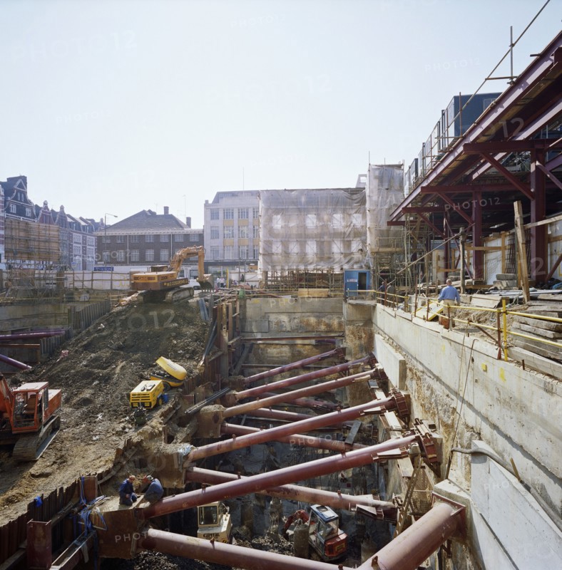 London Metropole Hotel, Edgware Road, City of Westminster, London, 09/05/1989. Creator: John Laing plc.