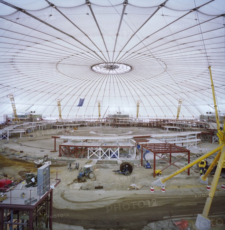 Millennium Dome, Drawdock Road, Greenwich, London, 28/01/1999. Creator: John Laing plc.