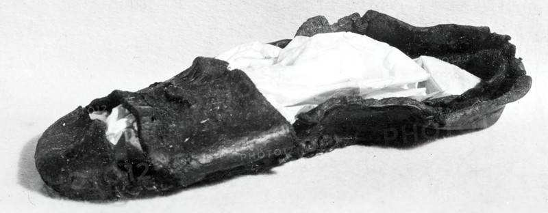 Child's Shoe, England, 16th century.