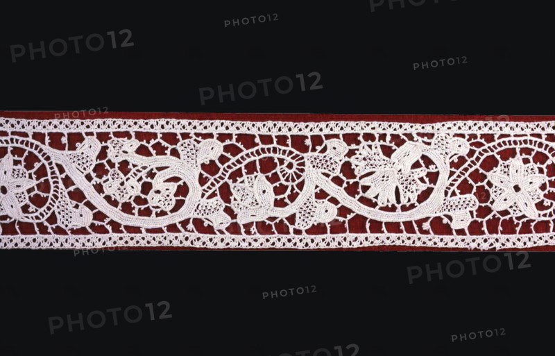 Insertion, England, Late 19th century (based on 17th century English lace prototype).