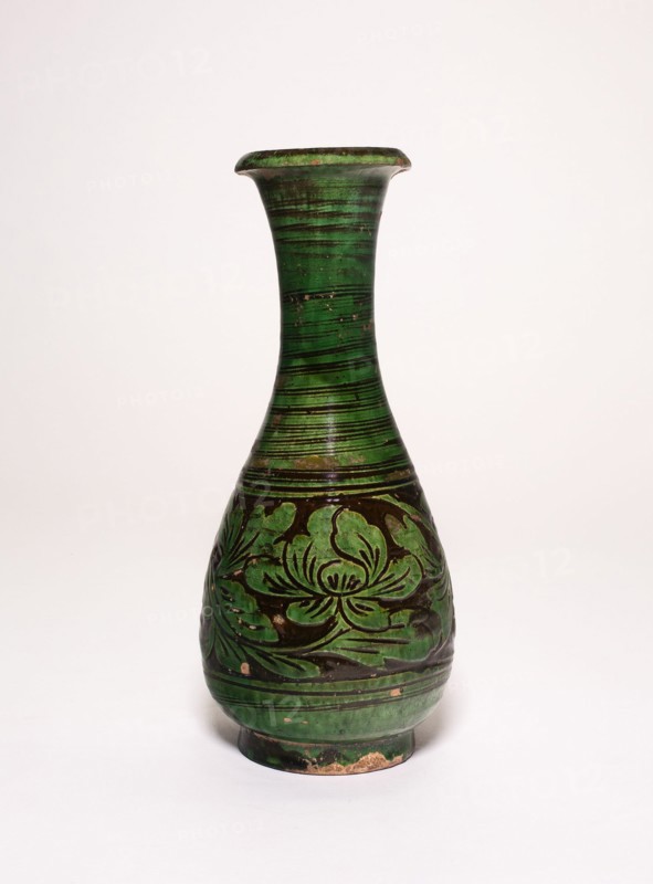 Baluster-Shaped Vase with Peony Flowers, Jin dynasty (1115-1234).