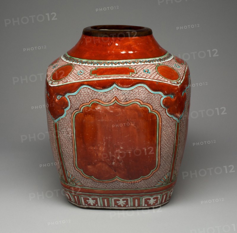 Rectangular Vessel with Truncated Neck, Ming dynasty (1368-1644), 16th century.