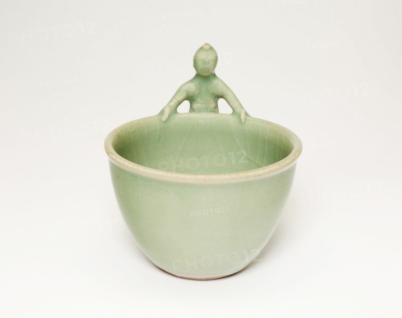 Bowl with Boy and Swimming Fish, Yuan dynasty (1271-1368) or Ming dynasty (1368-1644).