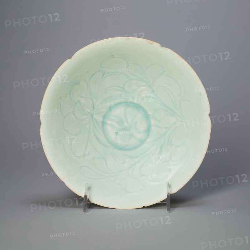 Foliate Bowl with Stylized Peony Spray, Northern Song dynasty (960-1127), 12th century.