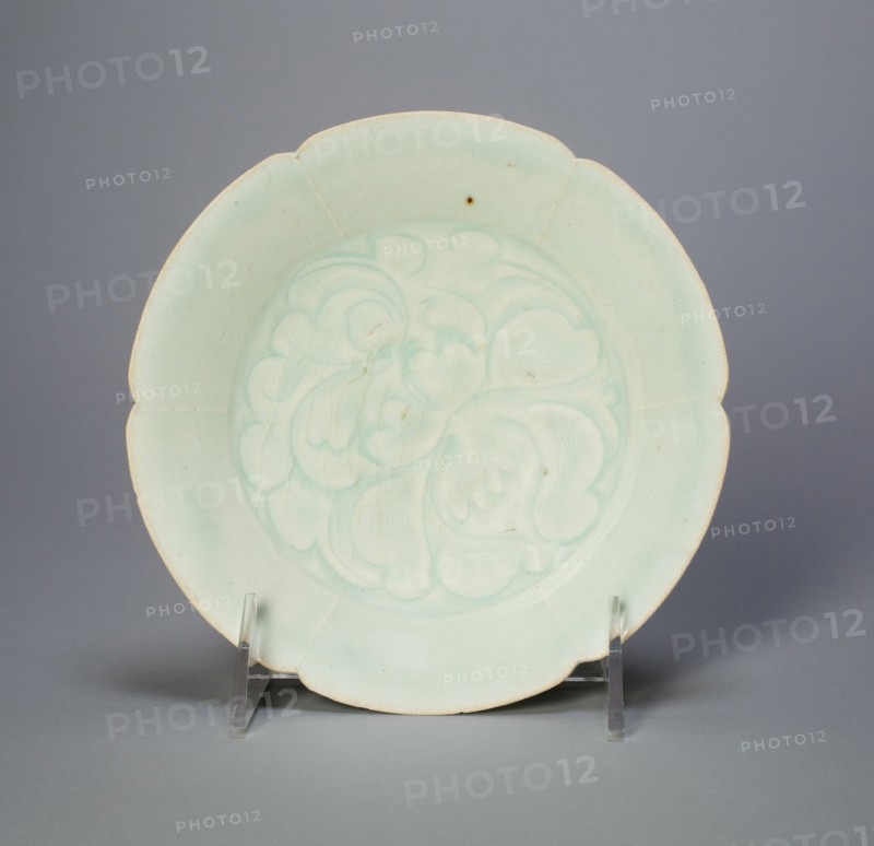 Foliate Bowl with Stylized Peony Spray, Northern Song dynasty (960-1127), 12th century.