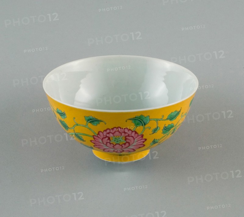 Bowl with Peony and Scrolling Peony Stems, Qing dynasty (1644-1911), Kangxi yuzhi mark and period, c. 1716-1722.