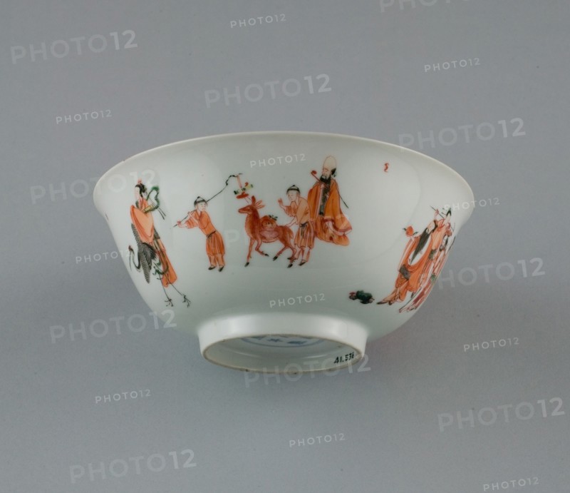 Bowl with Daoist Immortals, Qing dynasty (1644-1911), Qianlong reign mark and period (1736-1795).