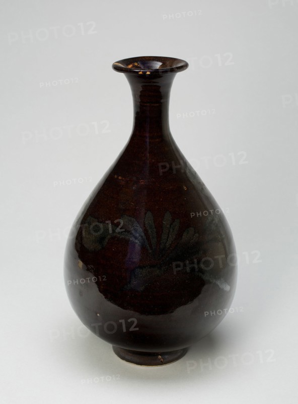 Pear-Shaped Bottle, Yuan dynasty (1279-1368), late 13th/early 14th century.