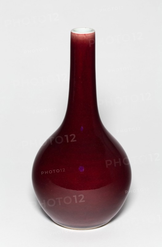 Bottle-Shaped Vase, Qing dynasty (1644-1911), Yongzheng reign mark and period (1723-1735).