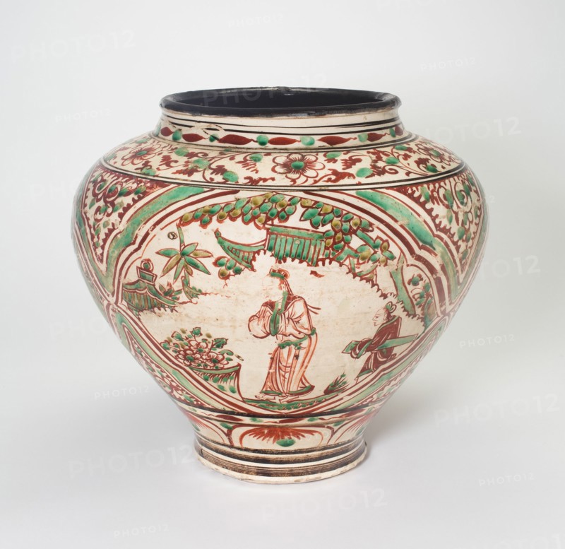 Jar with Figures in Garden Scenes, Ming dynasty (1368-1644).