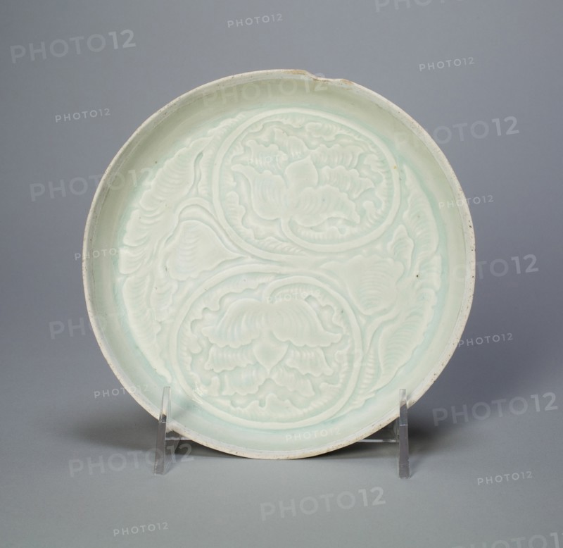 Dish with Peonies and Leaves, Song dynasty (960-1279).