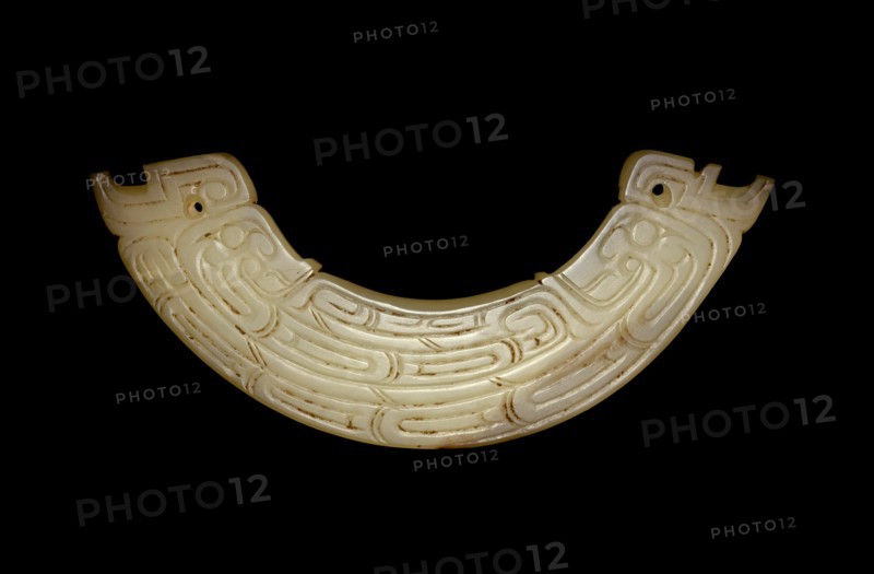 Arc-shaped pendant (huang), Western Zhou period, 9th/8th century B.C.
