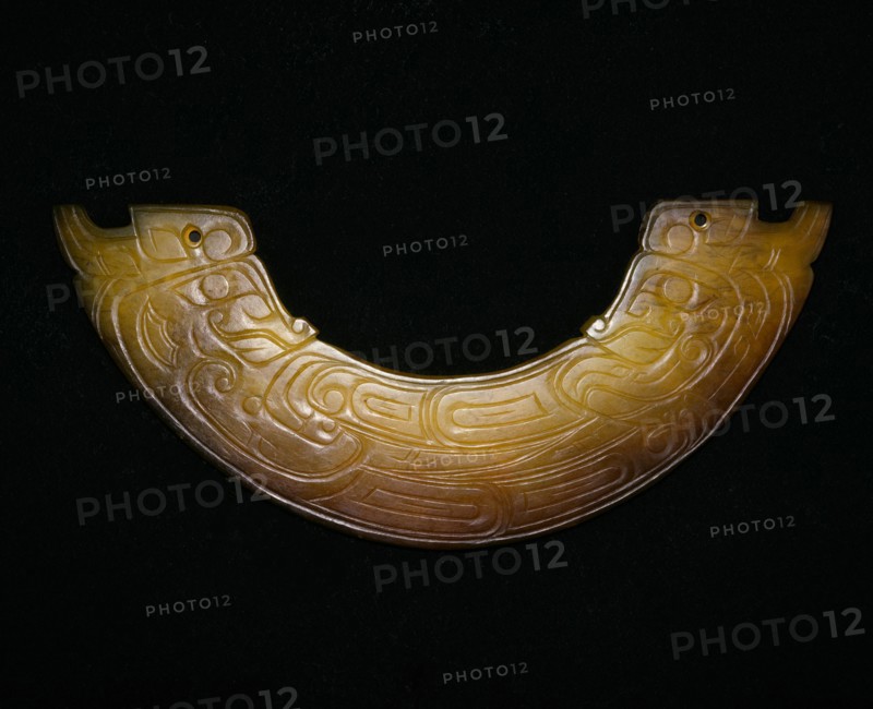 Arc-shaped pendant (huang), Western Zhou period, 10th/9th century B.C.