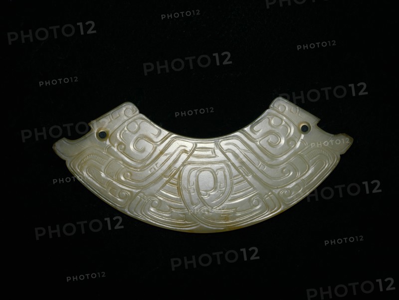 Arc-shaped pendant (huang), Western Zhou period, 9th/8th century B.C.