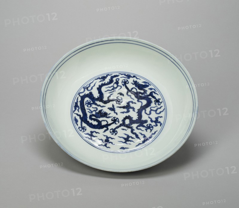 Dish with Dragons, Flaming Pearls, and Cloud Scrolls, Ming dynasty (1368-1644), Jiajing reign mark and period (1522-1566).