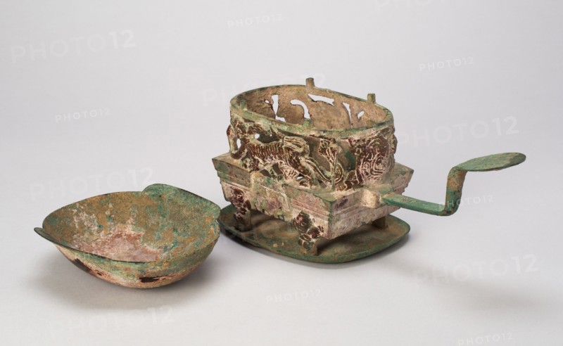 Eared Cup (Erbei) with Warming Stand (Lu), late Western Han/early Eastern Han, 1st century B.C./1st century A.D.