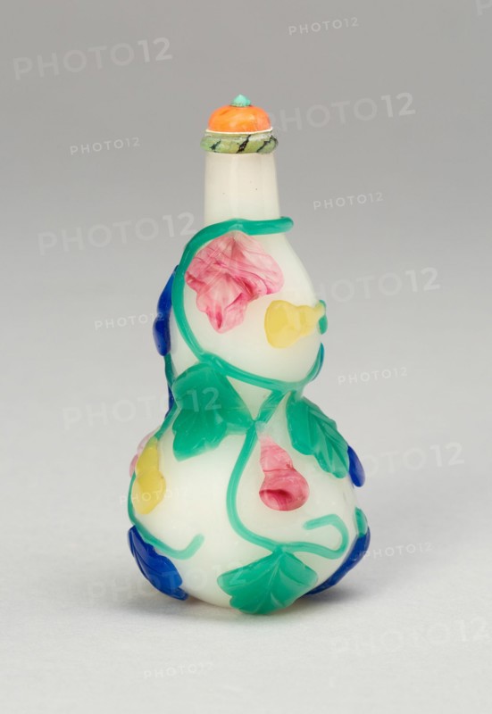 Gourd-Shaped Snuff Bottle with Trailing Vines and Gourds, Qing dynasty (1644-1911), 1780-1880.