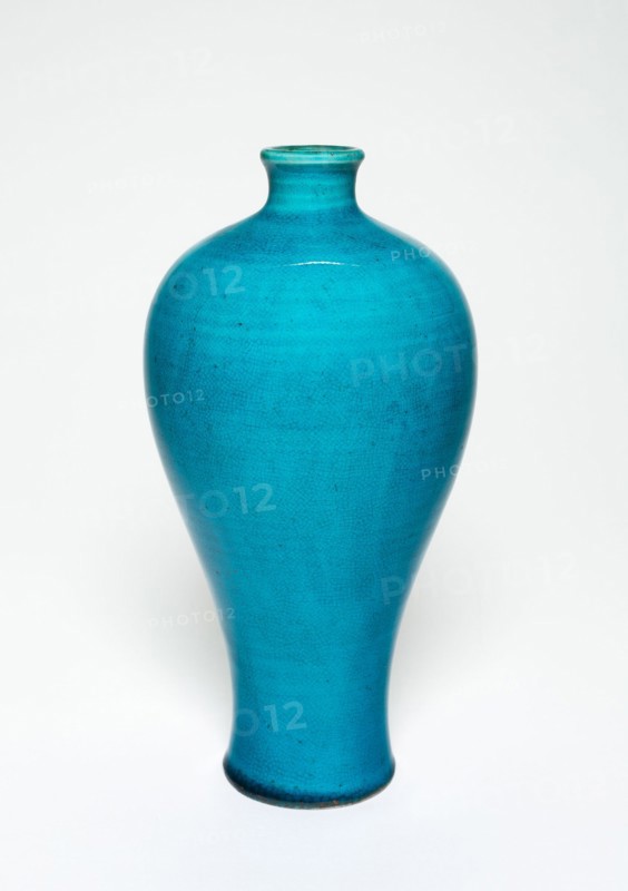 Bottle Vase (Meiping), Qing dynasty (1644-1911), Qianlong period (1736-1795).