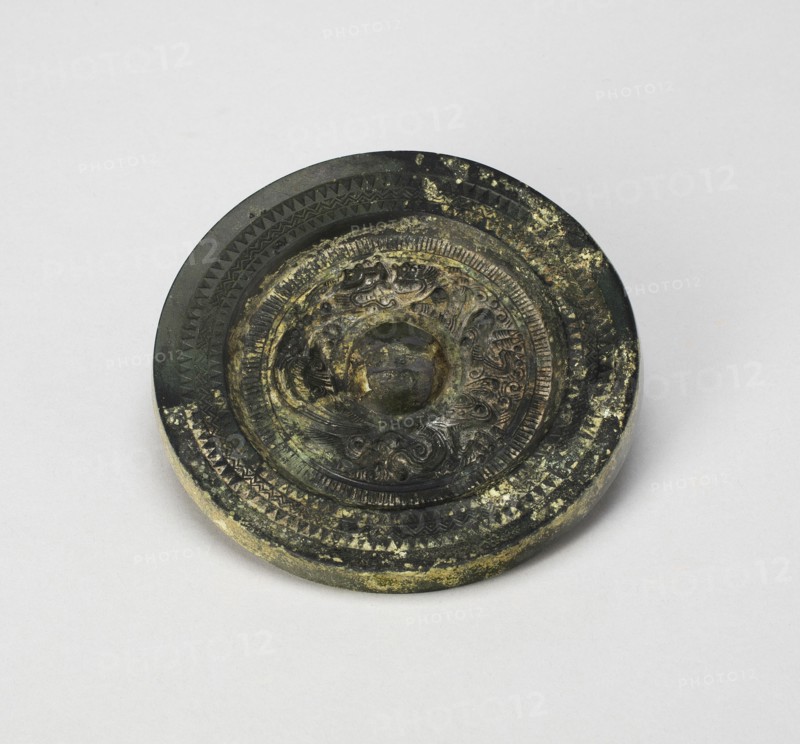 Mirror with Dragon and Tiger, Eastern Han dynasty (A.D. 25-220).