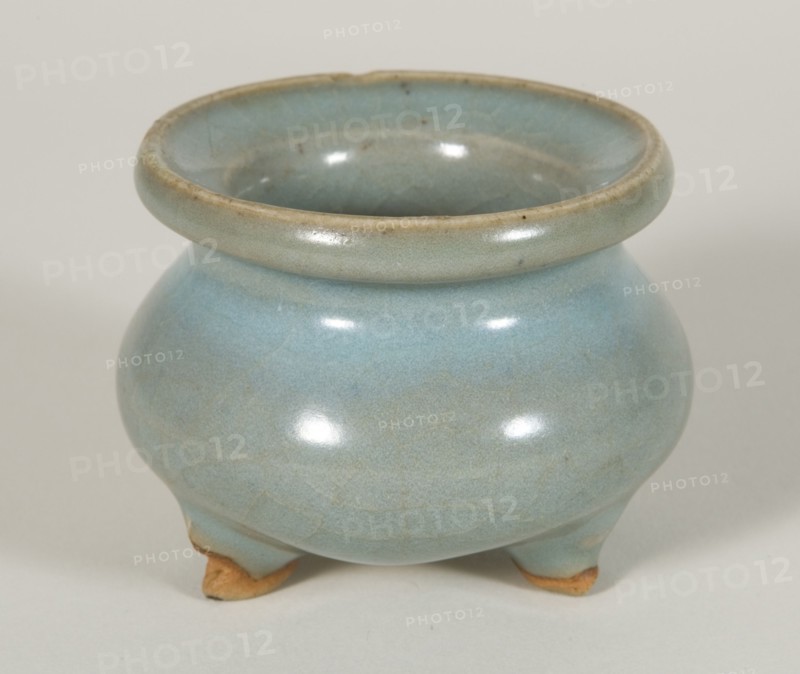 Tripod Incense Burner (Censer), Northern Song (960-1127) or Jin dynasty (1115-1234), c. 12th/13th century.