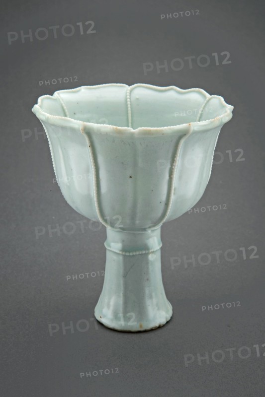 Stemcup with Pearl-Edged Lobes and Central Floret, Yuan dynasty (1271-1368).