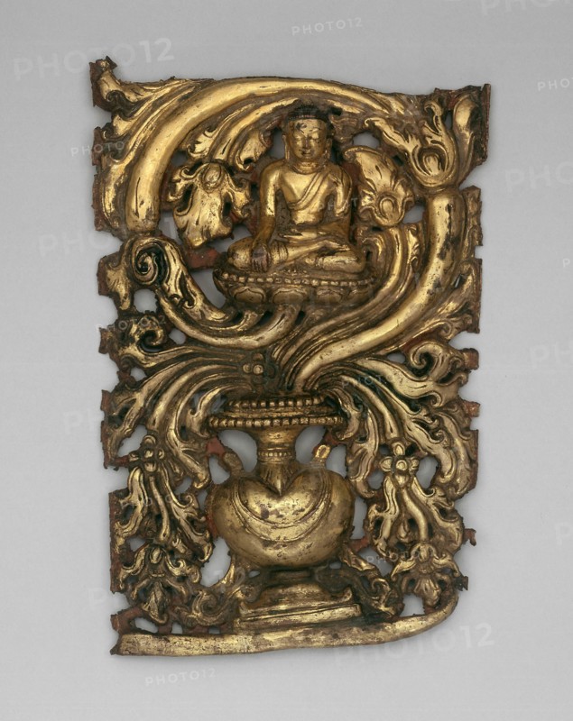Transcendent Buddha Akshobhya and Vessel Overflowing with Foliage (Purnagata), 15th/16th century.