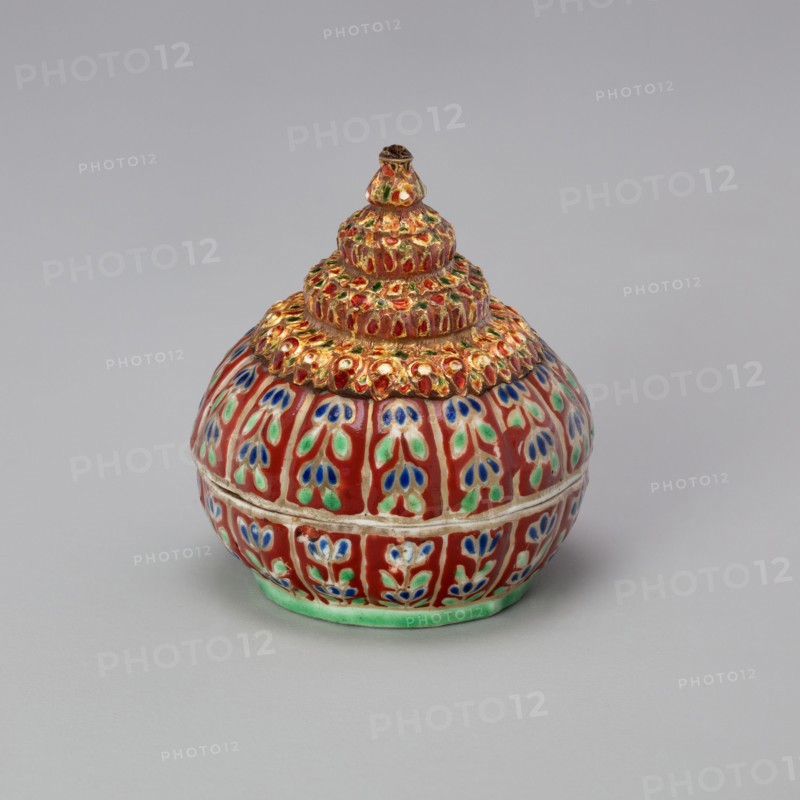 Bencharong (Five-Colored) Ware Miniature Jar with Tiered Cover, 19th century.