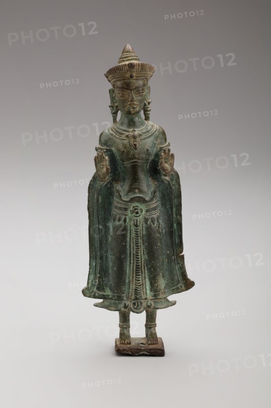 Crowned Buddha with Hands in Gesture of Teaching (Vitarkamudra), Angkor period, late 12th/early 13th century.