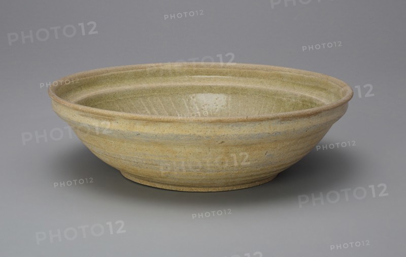 Dish with Incised Fan Pattern, 14th century.