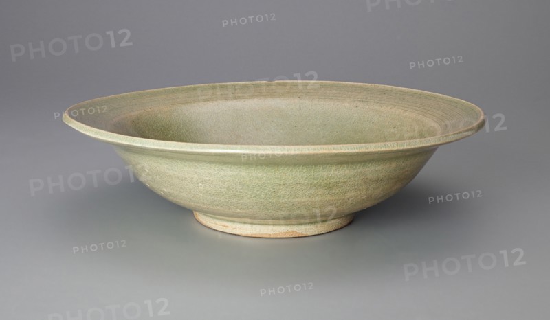 Dish with Incised Rings, 14th century.