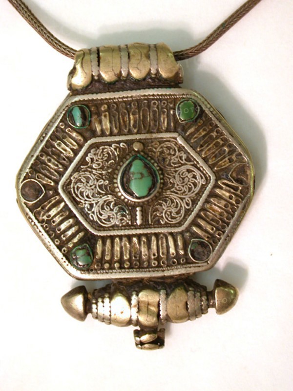 Woman's Amulet Box (Ga'u), late 17th/early 18th.