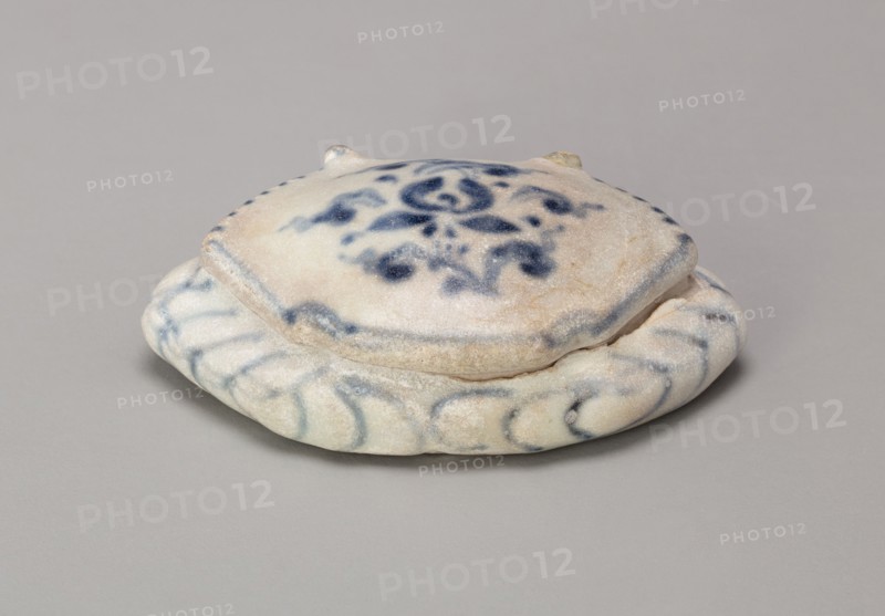 Crab-Form Box with Floral Motif, 15th century.