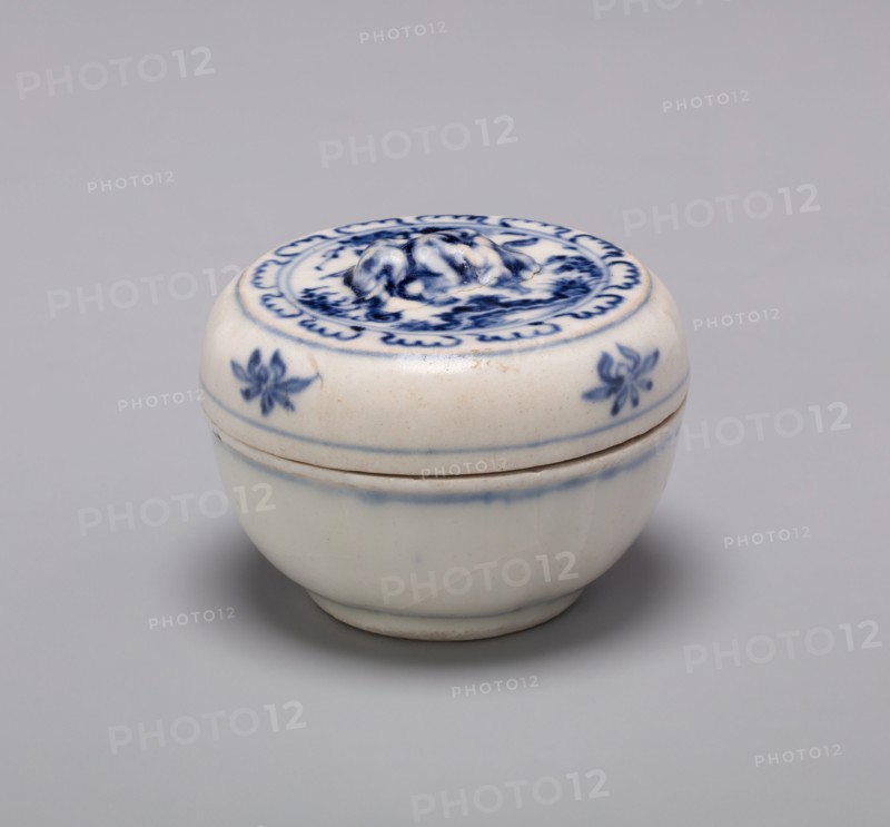 Miniature Covered Box with Knob, Late 15th/early 16th century.