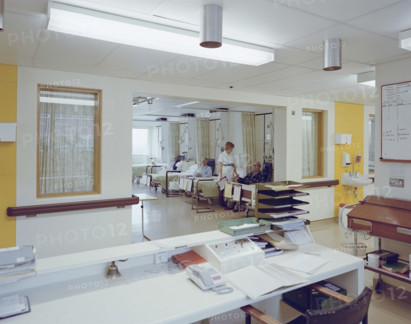 St George's Hospital, Blackshaw Road, Tooting, Wandsworth, London, 11/11/1988. Creator: John Laing plc.