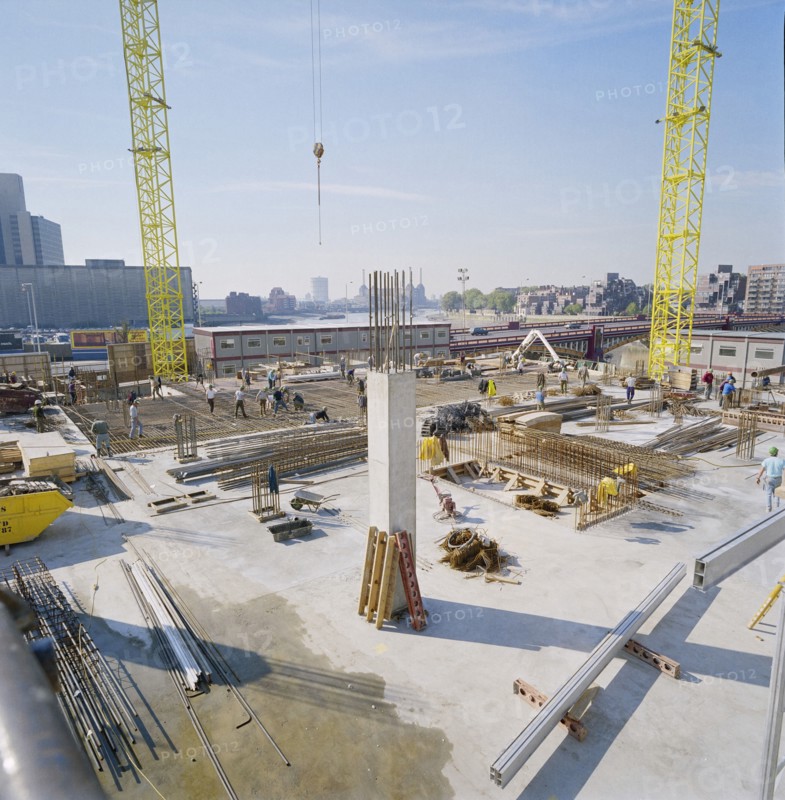 Vauxhall Cross, Albert Embankment, Vauxhall, Lambeth, London, 08/10/1990. Creator: John Laing plc.