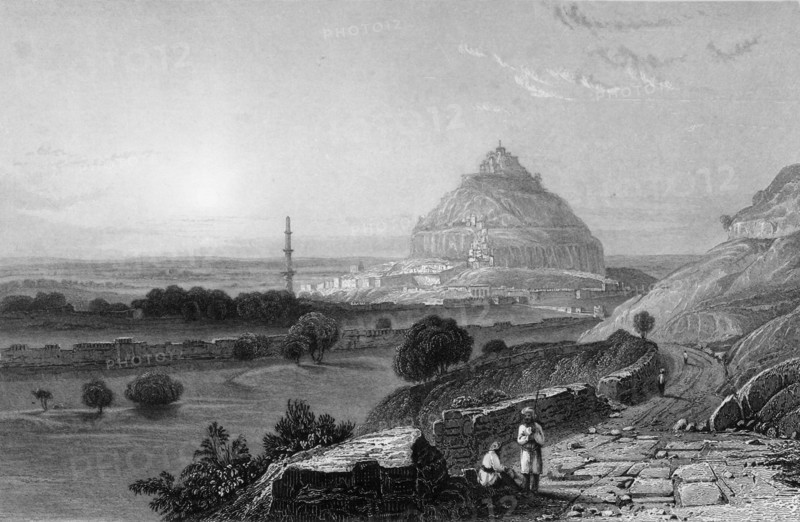 'The Fortress of Dowlutabad', 1834. Creator: William Purser.