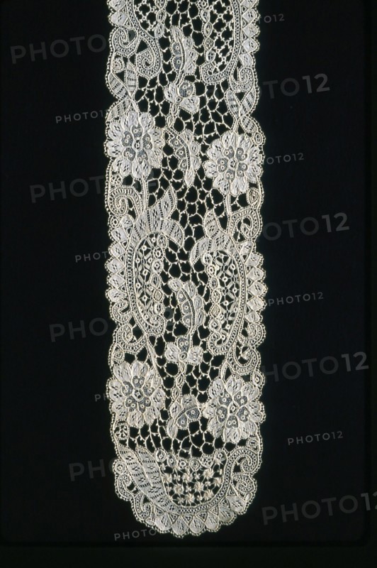 Pair of Lappets (Joined), Ireland, 1870s/90s. Creator: Unknown.