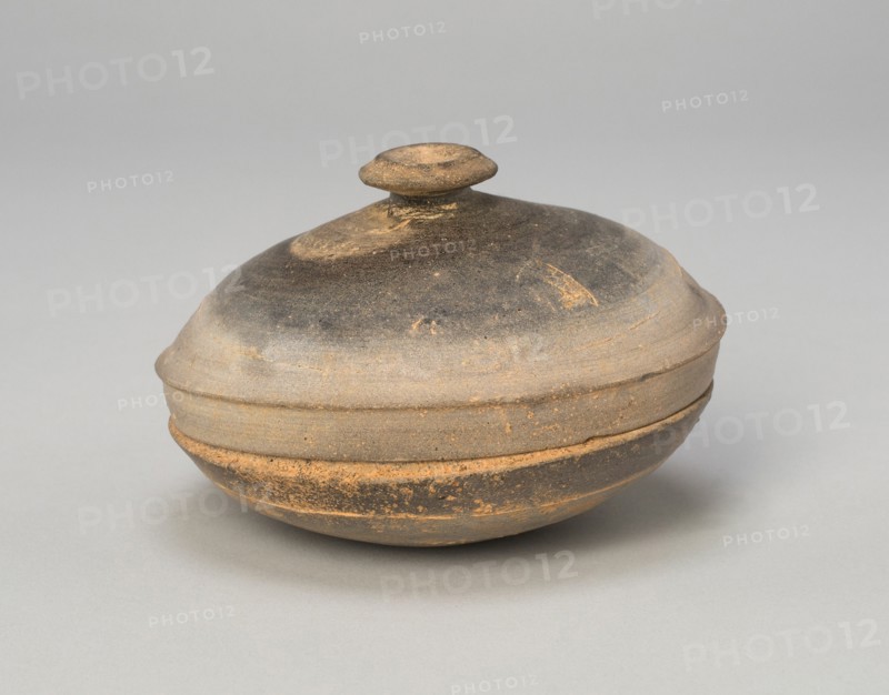 Circular Covered Box, Korea, Three Kingdoms period (57 B.C.-A.D. 668), Gaya..., 5th/6th century. Creator: Unknown.
