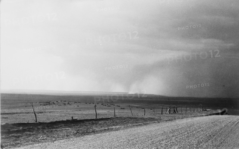 Dust storm near Mills, New Mexico, 1935. Creator: Dorothea Lange.