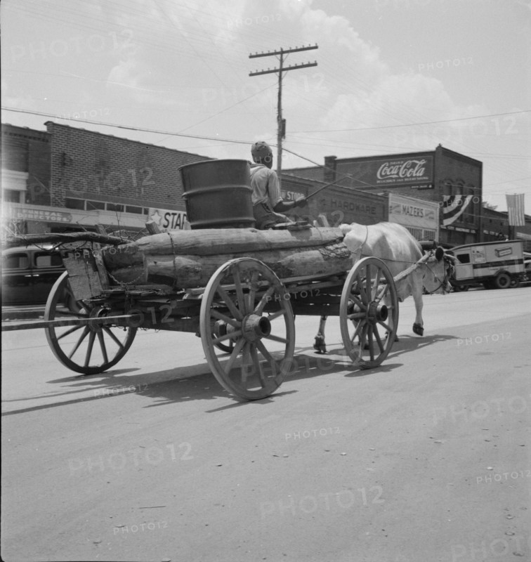 Transportation in the South, Alabama, 1936. Creator: Dorothea Lange.