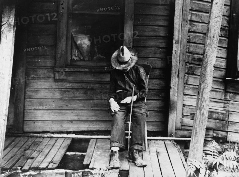 Old age near Washington, Pennsylvania, 1936. Creator: Dorothea Lange.